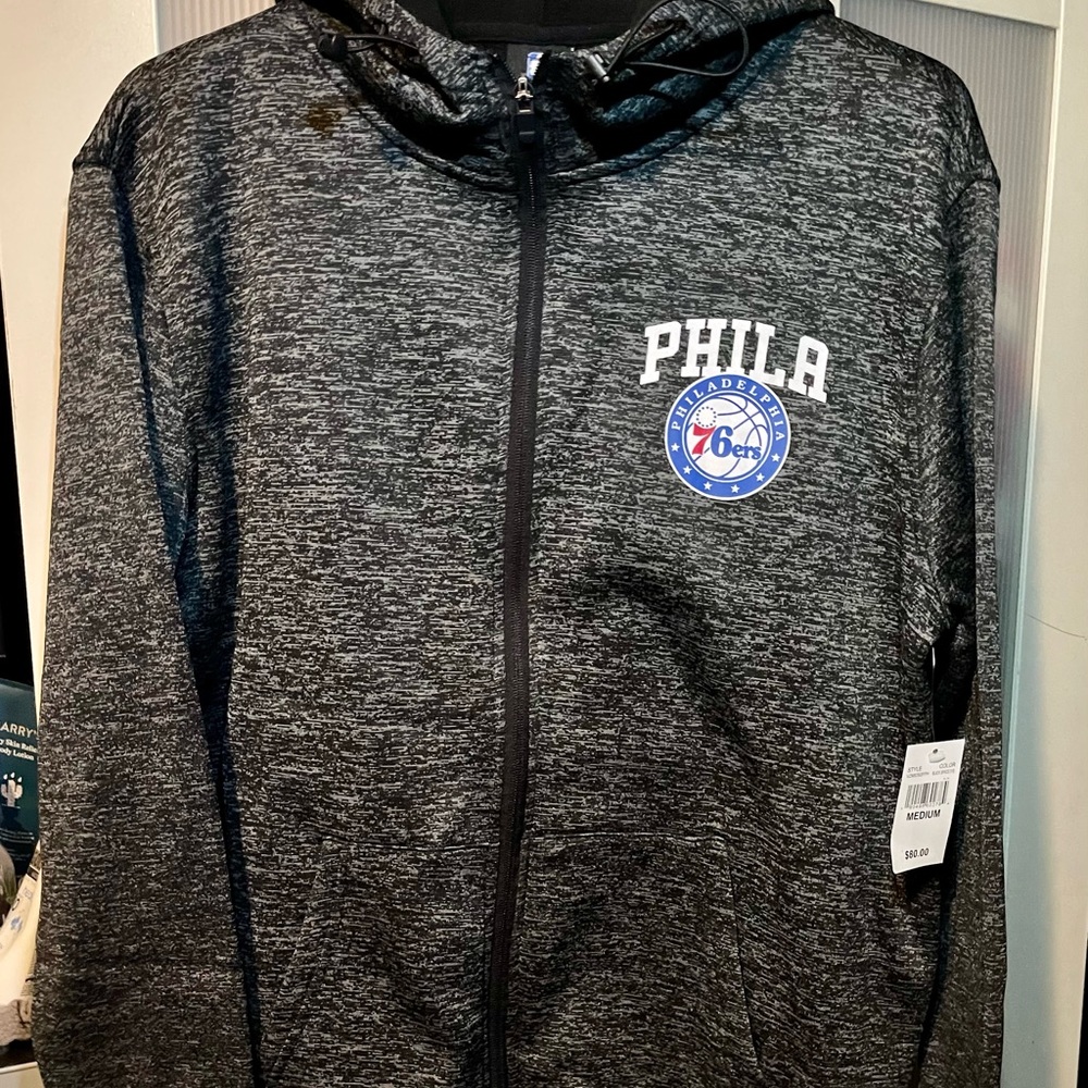 Philadelphia 76ers sip up fleece jacket